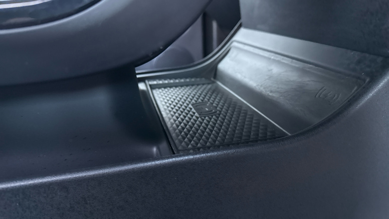 Land Rover Range Rover Evoque 1.5 P300e R-Dynamic SE 5dr Auto Hatchback